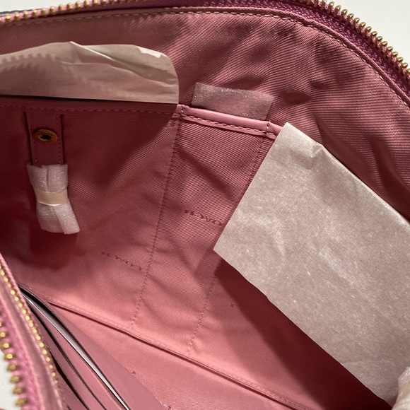 Coach Large Metallic Barbie Pink Tech Pouch NWT Zipper Purse Ipad Phone tablet - Picture 7 of 7